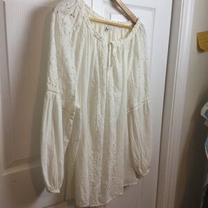 Elegant White Women's Top